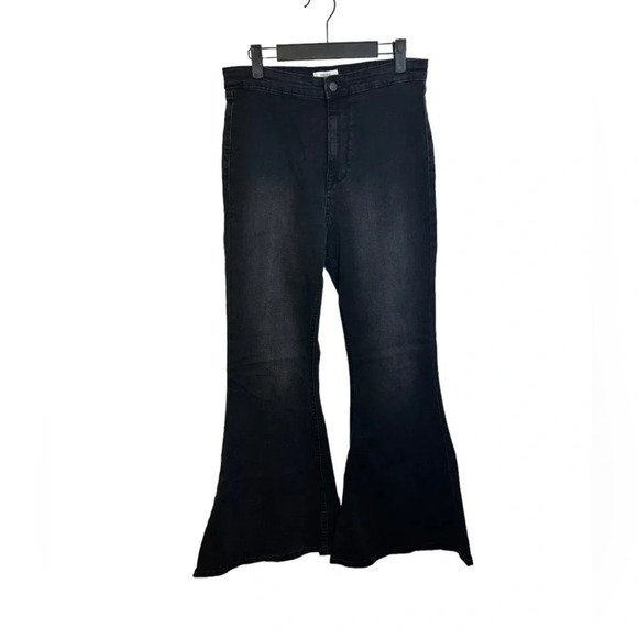 Forever 21 High Rise Black Flare Jeans - Picture 1 of 4